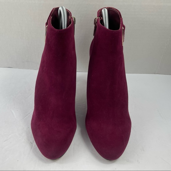 Vince Camuto Vinisha 7 Medium Bootie Red Suede Ankle Zip Heeled Boots Shoes - Picture 4 of 12